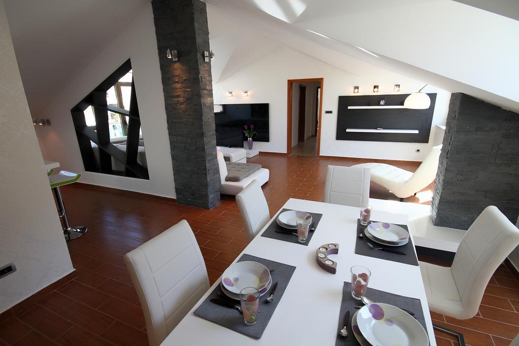 Bečići Domador Rooms & Apartments מראה חיצוני תמונה