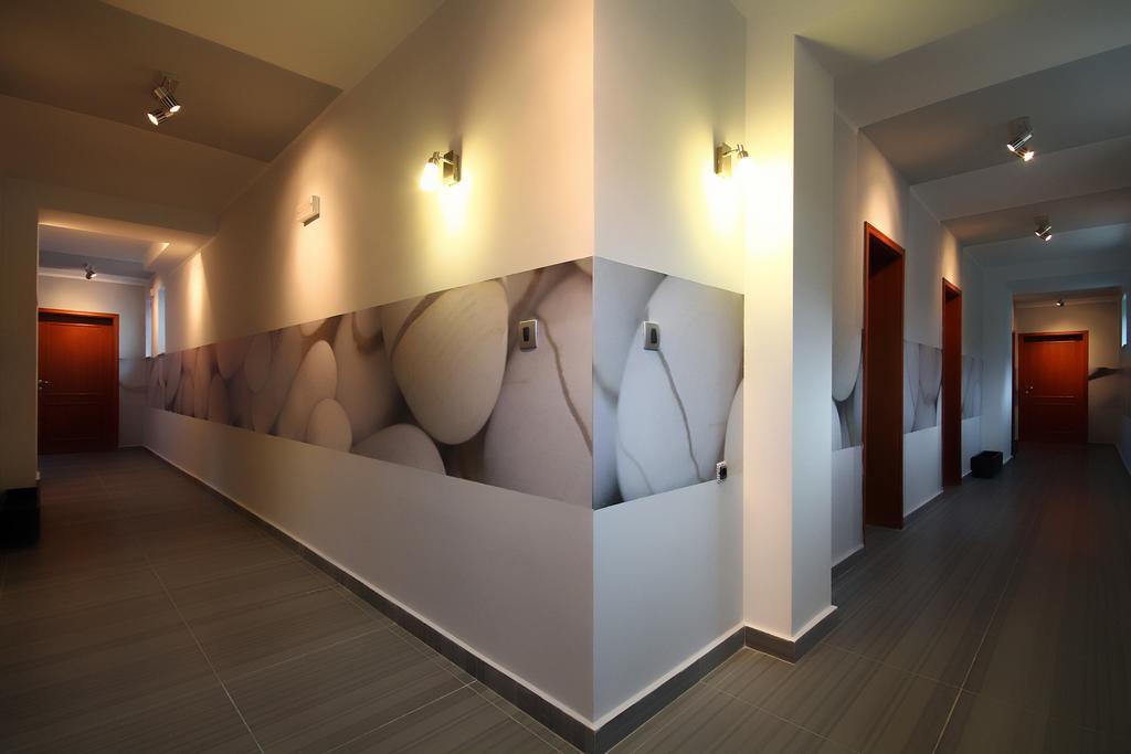 Bečići Domador Rooms & Apartments מראה חיצוני תמונה