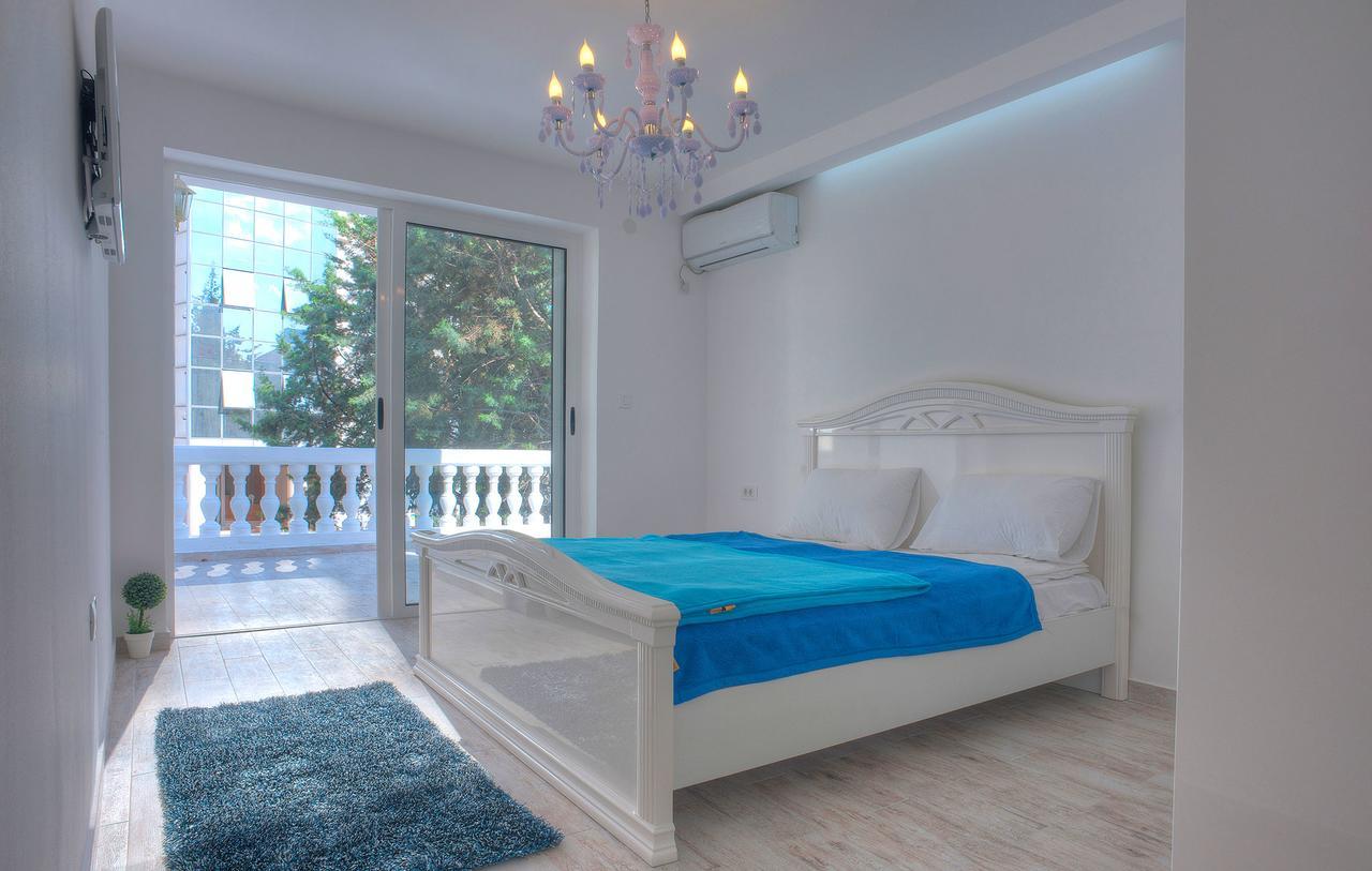 Bečići Domador Rooms & Apartments מראה חיצוני תמונה